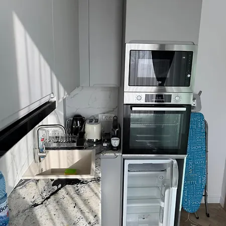 Ella Beach Apartment *